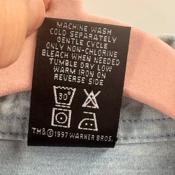 Warner Bros. Looney Tunes Classic Cartoons Blue Chambray Button-Up Shirt Size M - Picture 7 of 8